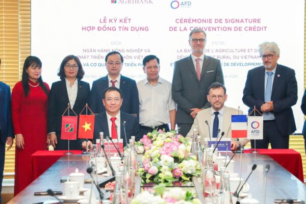 Agribank ký kết Hợp đồng tín dụng Hạn mức tài chính khí hậu với Cơ quan Phát triển Pháp