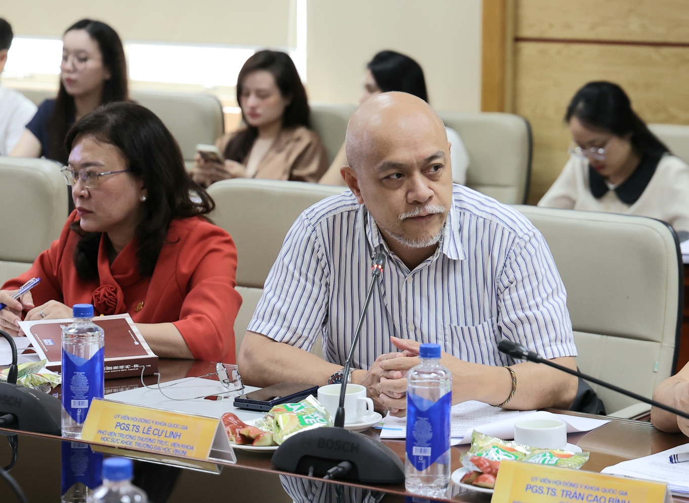 Thứ trưởng Trần Văn Thuấn yêu cầu đẩy nhanh xây dựng ngân hàng câu hỏi kiểm tra năng lực hành nghề- Ảnh 6.