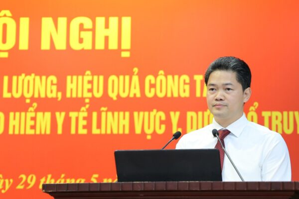 Đề xuất đổi mới chính sách BHYT để nâng tỷ trọng chi cho thuốc y học cổ truyền