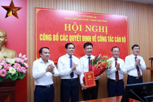 Bệnh viện Đa khoa TP Vinh có tân Giám đốc