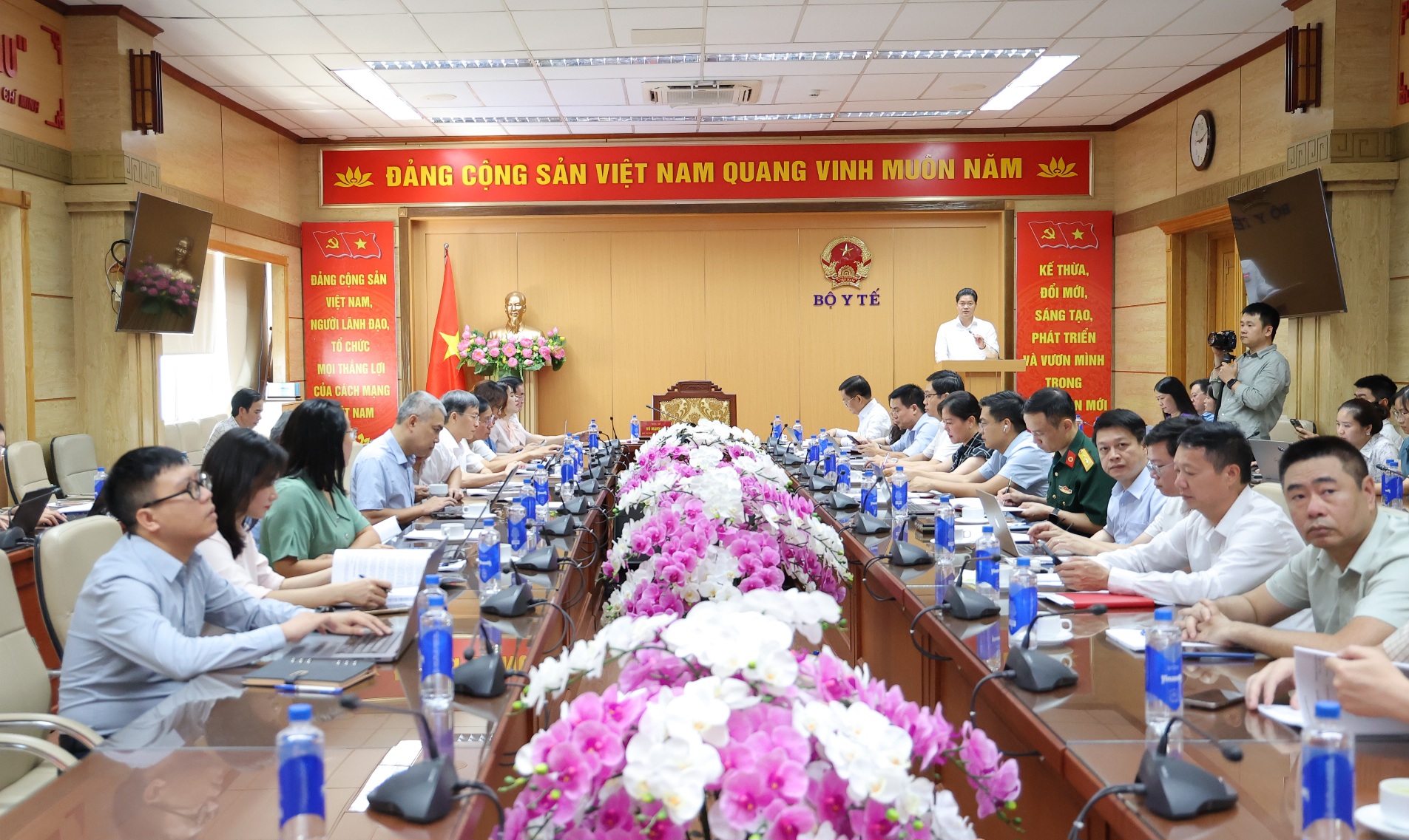 anh-ha214-17797695497692036848698 Bộ Y tế hướng dẫn triển khai Luật Phòng bệnh: Đẩy nhanh khám sức khỏe định kỳ, tăng đầu tư y tế dự phòng- Ảnh 5.