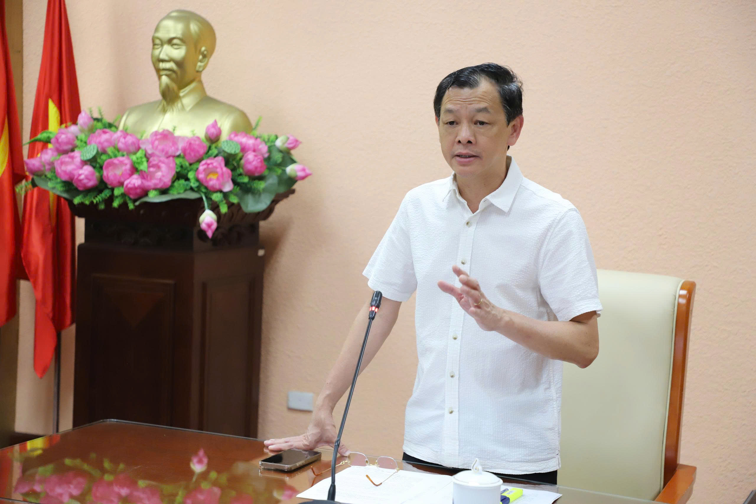 Thứ trưởng Nguyễn Tri Thức: Dữ liệu sức khỏe là nền tảng của chuyển đổi số y tế- Ảnh 1.