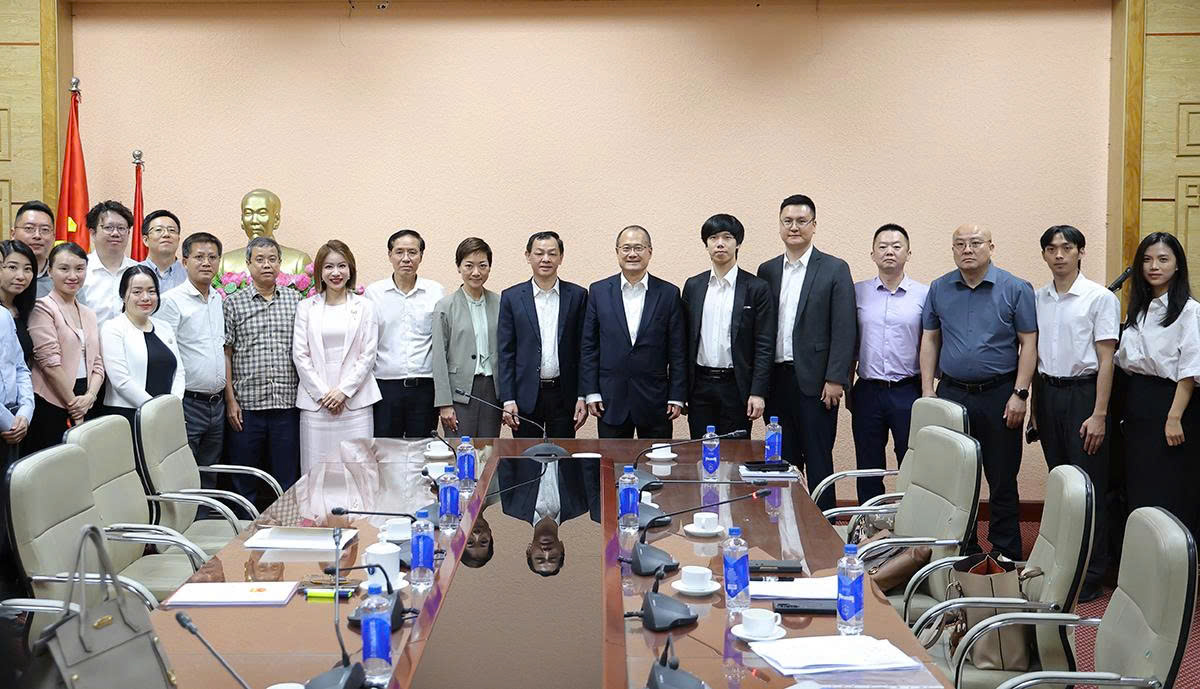 Thứ trưởng Nguyễn Tri Thức tiếp, làm việc với Chủ tịch Tập đoàn SunWah cùng các doanh nghiệp Trung Quốc- Ảnh 8.