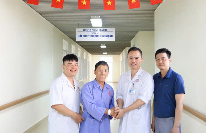 Cứu cụ ông 73 tuổi ở Hải Phòng bất ngờ ngừng tim, ngừng tuần hoàn trước phòng can thiệp- Ảnh 2.