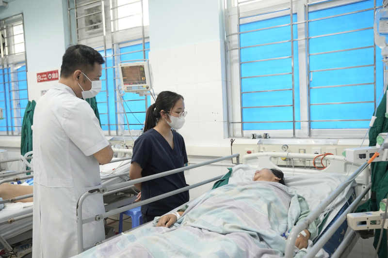 Cứu sống nữ du khách Trung Quốc vỡ lách độ IV nguy kịch- Ảnh 2.