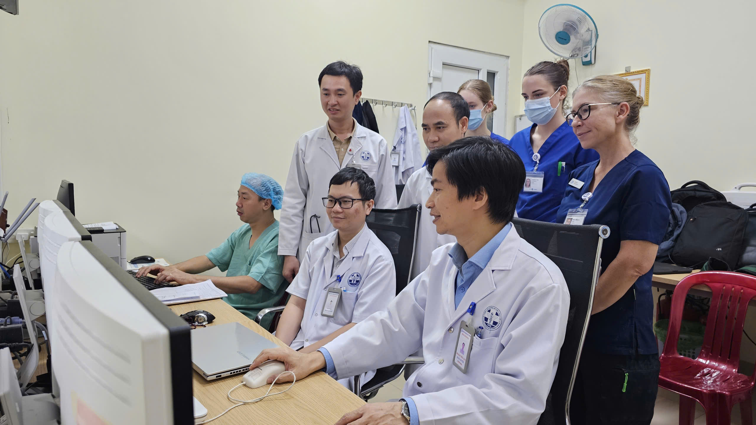 Bệnh tim mạch trẻ hóa: Cần dự phòng chủ động ngay từ khi còn khỏe mạnh- Ảnh 4.