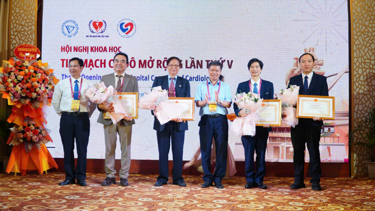 Bệnh tim mạch trẻ hóa: Cần dự phòng chủ động ngay từ khi còn khỏe mạnh- Ảnh 2.