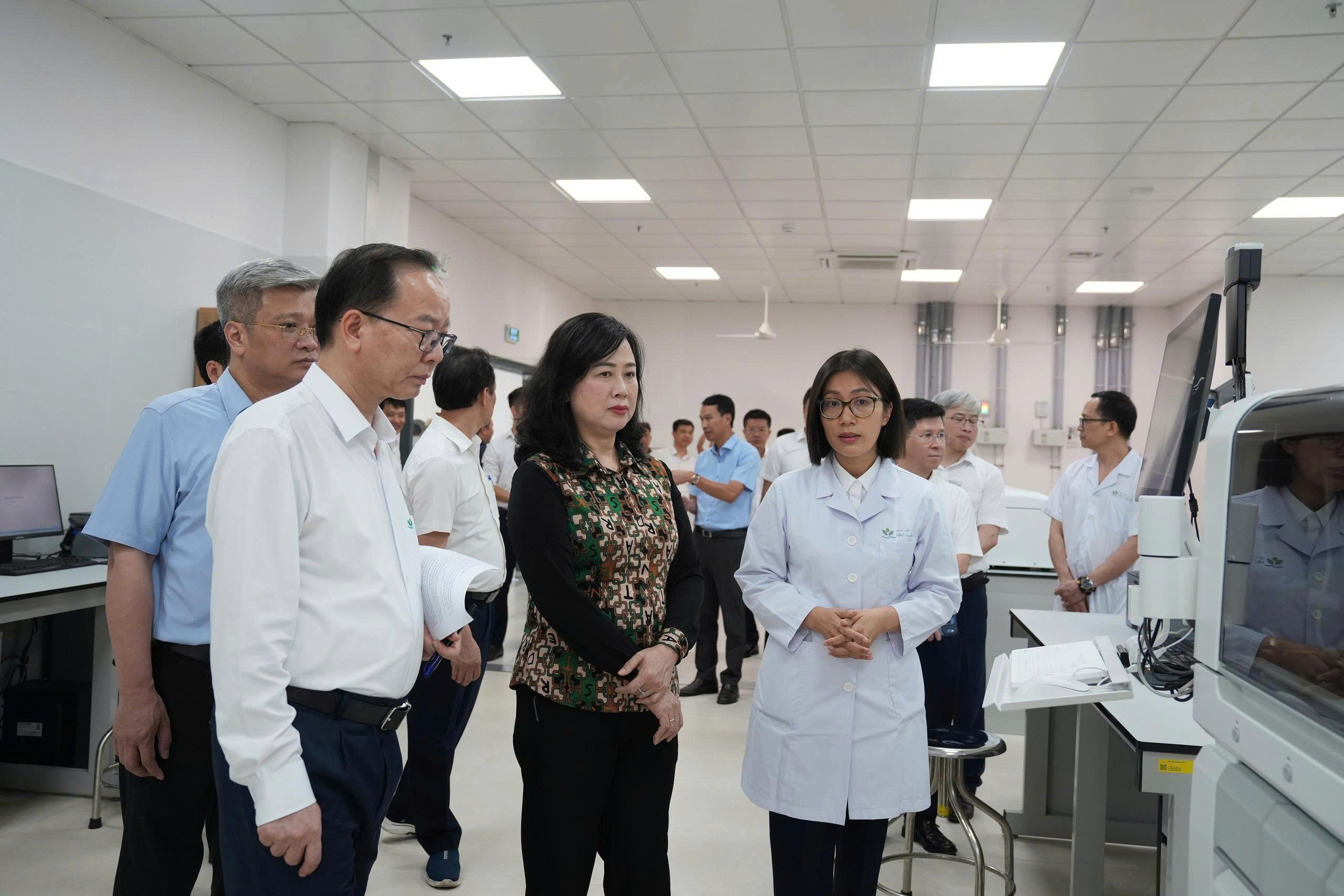Bộ trưởng Bộ Y tế Đào Hồng Lan: Khẩn trương hoàn thiện các điều kiện để Cơ sở 2 Bệnh viện Nhi Trung ương hoạt động từ ngày 1/6- Ảnh 3.