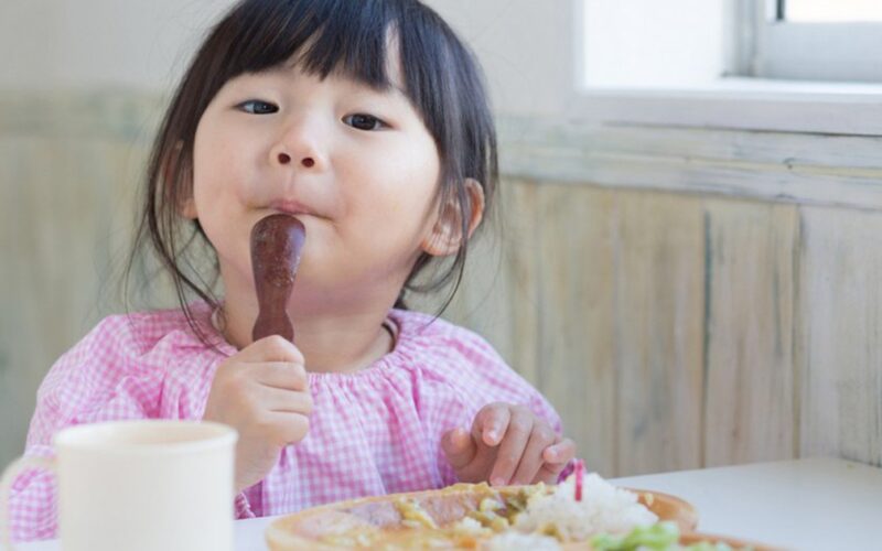 Thực đơn mùa hè cho học sinh, giải pháp dinh dưỡng trong thời tiết nắng nóng
