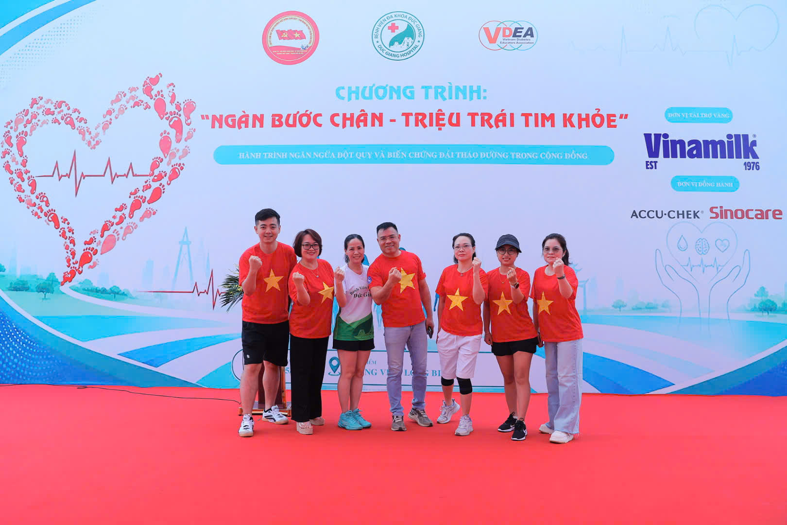 buoc-chan-trai-tim-17783887998111774226269 Mỗi bước chân là một “liều thuốc”: Lan tỏa tinh thần sống khỏe, phòng bệnh từ sớm- Ảnh 8.