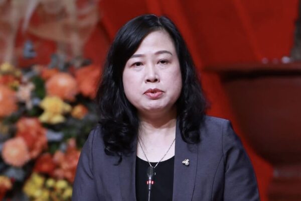 Bộ trưởng Đào Hồng Lan trả lời loạt kiến nghị về sức khỏe, ATTP và thuốc giả tại Đại hội XIV Công đoàn