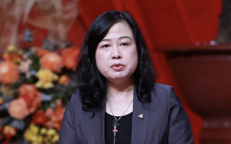 Bộ trưởng Đào Hồng Lan trả lời loạt kiến nghị về sức khỏe, ATTP và thuốc giả tại Đại hội XIV Công đoàn