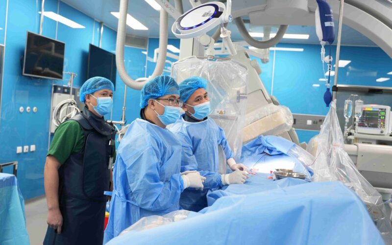 Can thiệp thành công cho bệnh nhi 8 tháng tuổi dị tật tim bẩm sinh