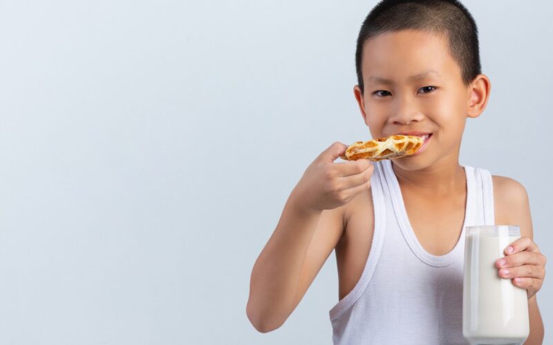 Bữa sáng lành mạnh: ‘Chìa khóa vàng’ cho sức khỏe và trí tuệ của học sinh