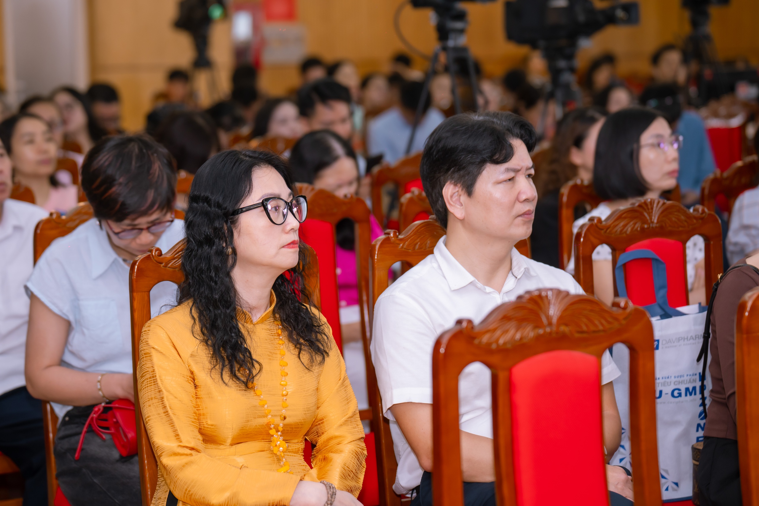 dsc08571-17791754381001931659228 Cuộc thi “Cơ sở y tế không khói thuốc lá” lần II hướng tới môi trường bệnh viện văn minh, chất lượng và an toàn- Ảnh 6.