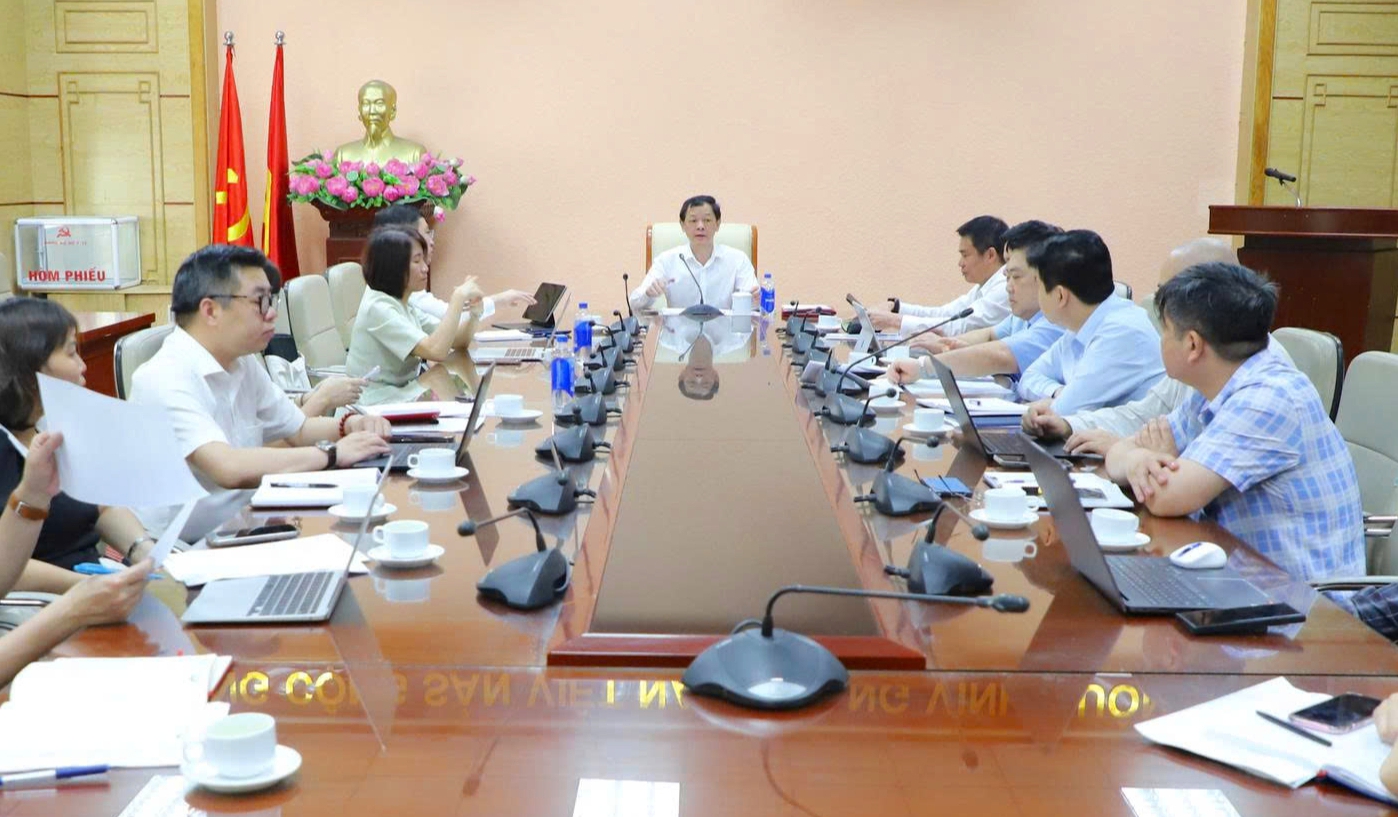 Thứ trưởng Nguyễn Tri Thức: Dữ liệu sức khỏe là nền tảng của chuyển đổi số y tế- Ảnh 11.