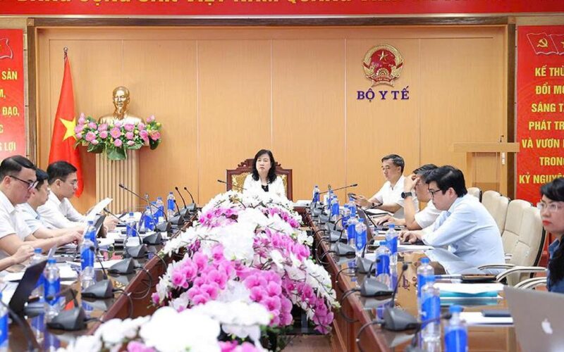 Xây dựng Nghị định mới về khám chữa bệnh phải tháo gỡ vướng mắc, không phát sinh thêm thủ tục