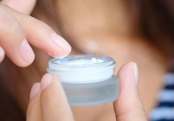 Bộ Y tế đề xuất siết quản lý mỹ phẩm, tăng hậu kiểm và trách nhiệm doanh nghiệp- Ảnh 1.