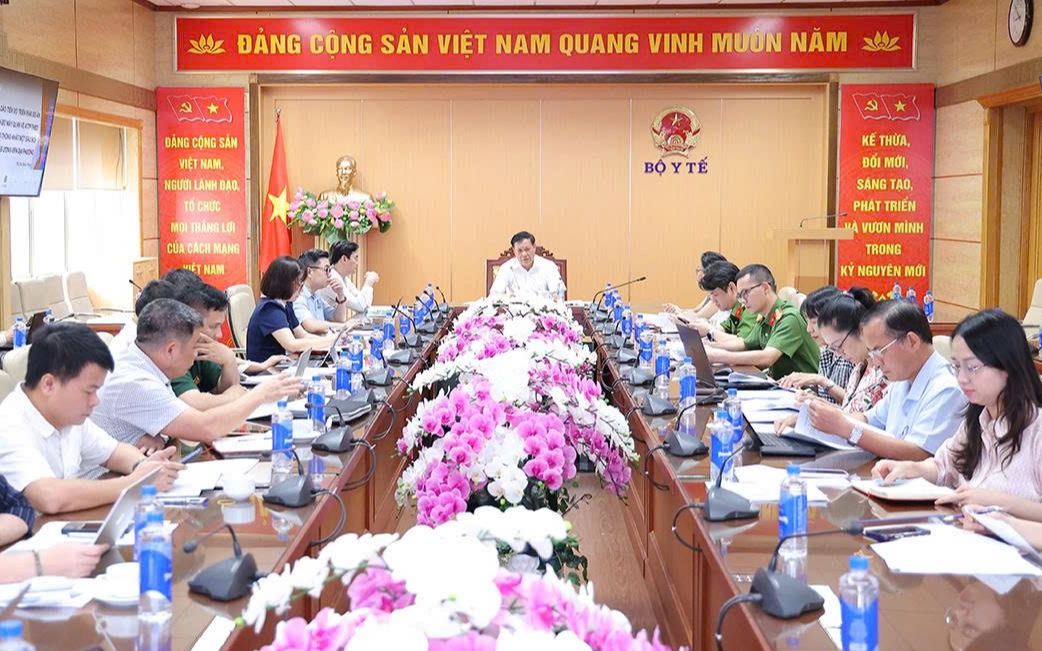 Đề xuất mô hình tổ chức quản lý nhà nước về an toàn thực phẩm theo từng cấp, thống nhất một đầu mối