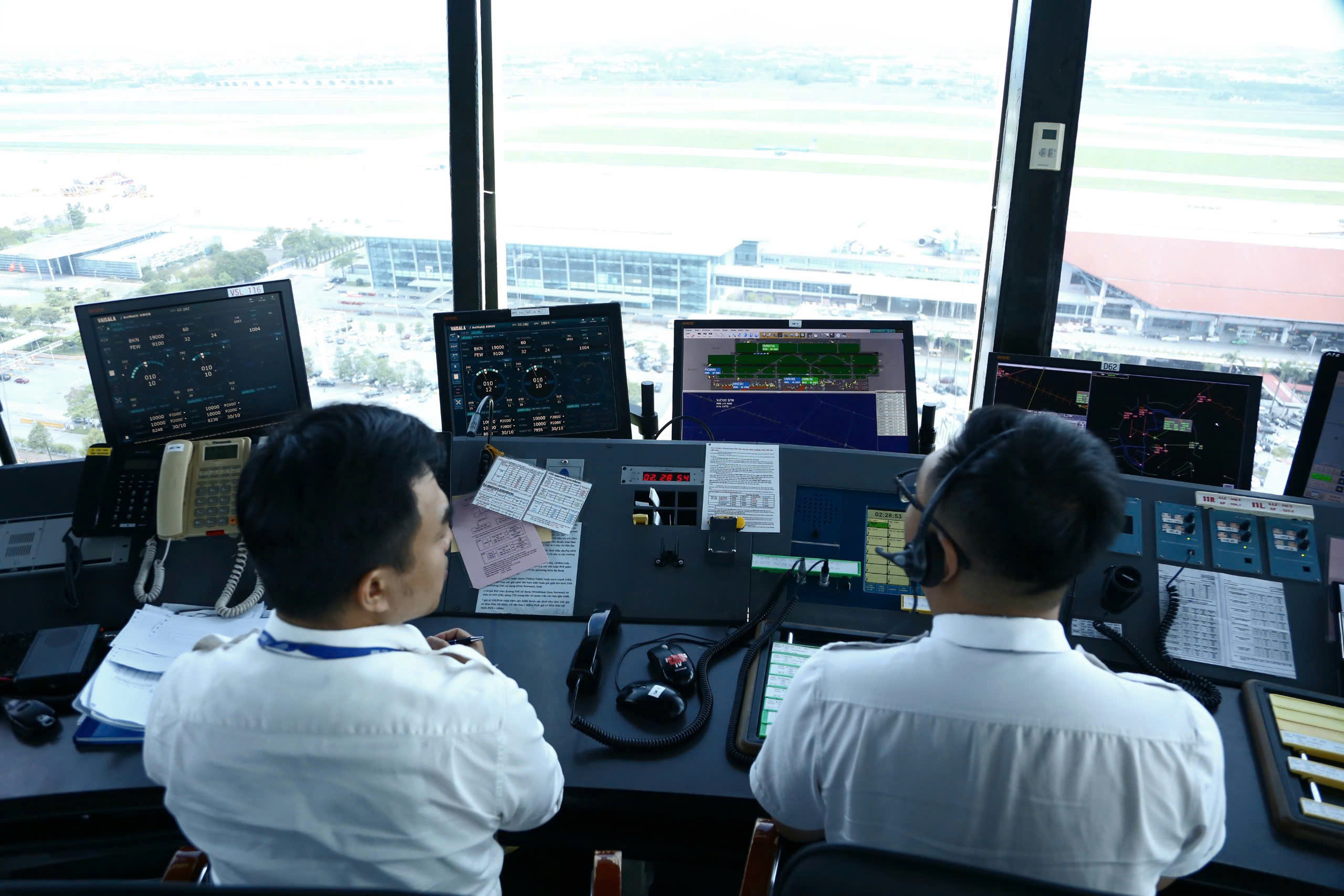 Vì sao sân bay Nội Bài, Tân Sơn Nhất, Đà Nẵng phải phát bản tin khí tượng 3 giờ/lần từ 1/6?- Ảnh 2.