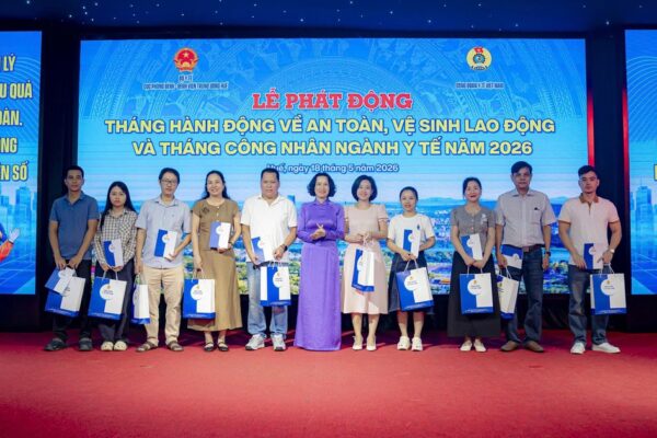 Hoàn thiện chính sách tạo môi trường làm việc an toàn cho nhân viên y tế