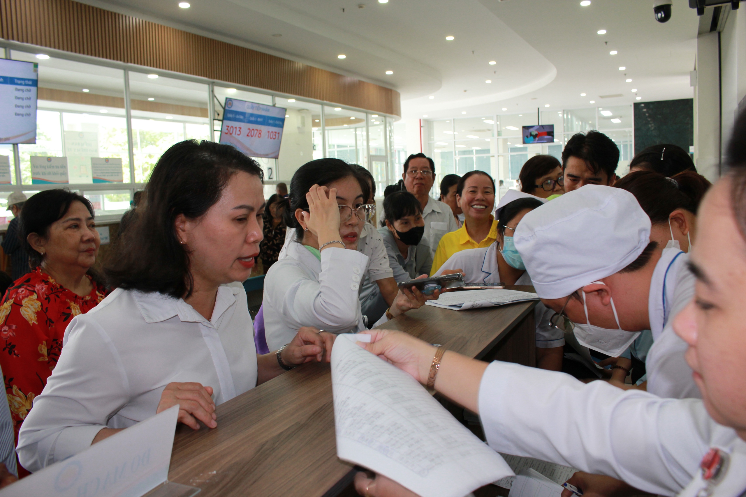 Đưa kiến thức y khoa từ hội trường chuyên môn đến khu dân cư TPHCM - Ảnh 3.