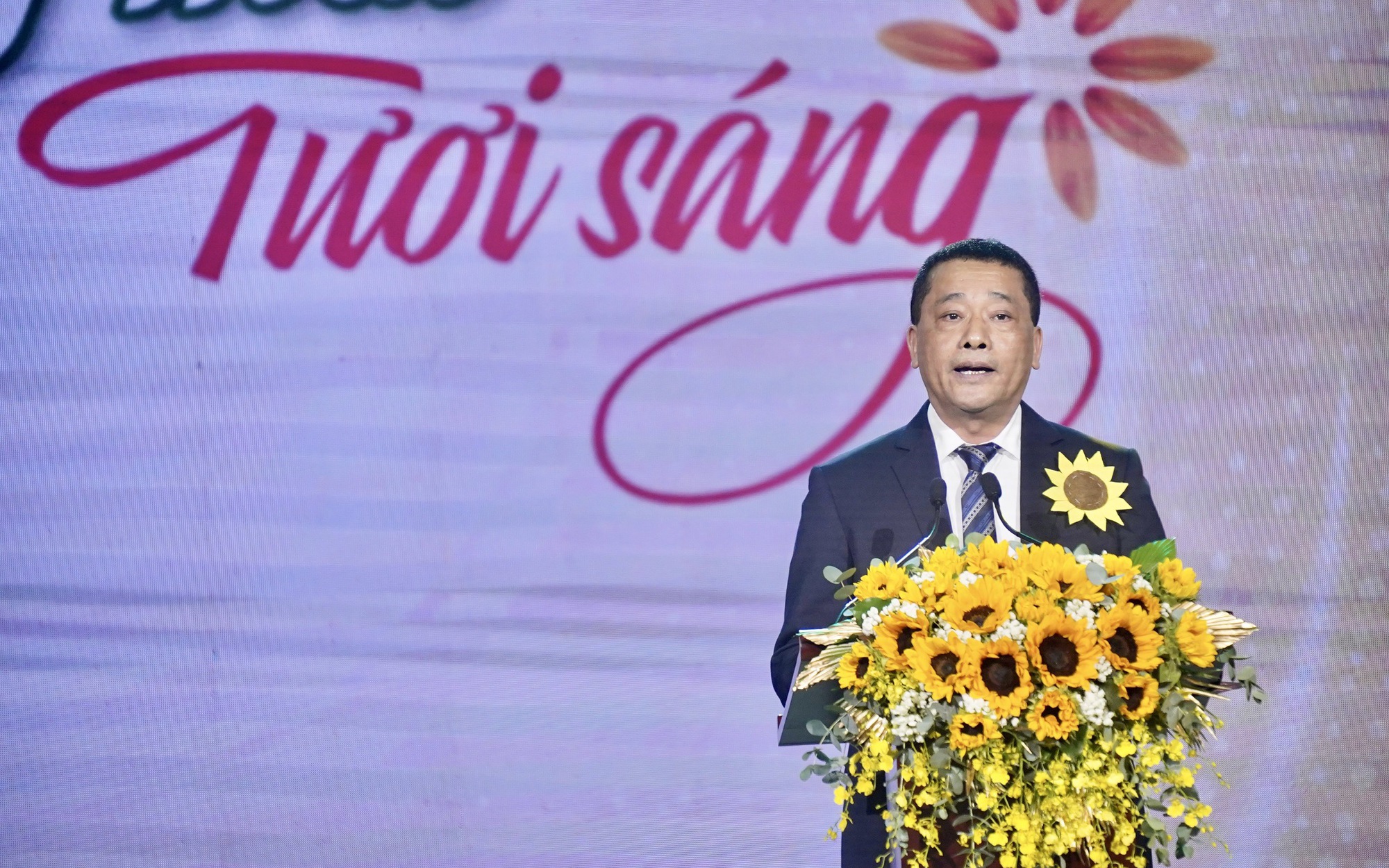 Phó Thủ tướng Phạm Thị Thanh Trà: Không để bệnh nhân ung thư nghèo đơn độc trong cuộc chiến giành sự sống- Ảnh 6.