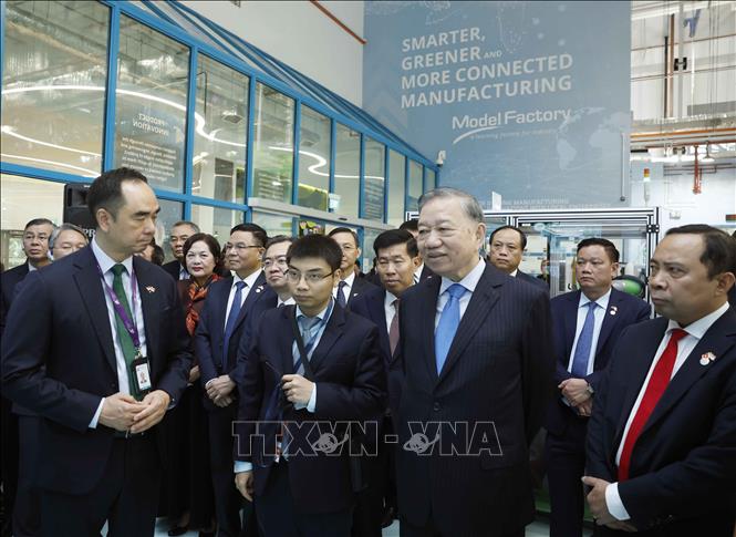 Tổng Bí thư, Chủ tịch nước Tô Lâm thăm Nhà máy mẫu cho công nghệ sản xuất tiên tiến- Ảnh 7.