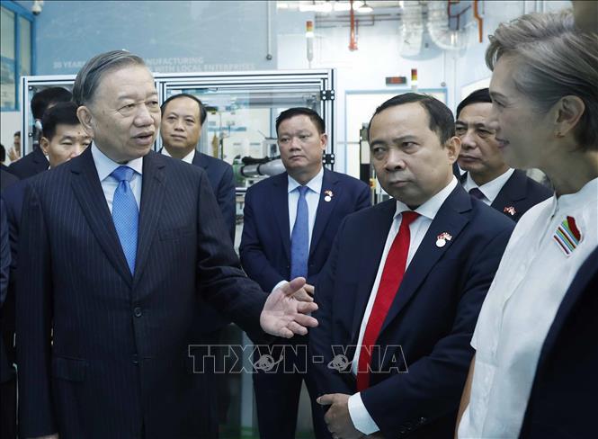 Tổng Bí thư, Chủ tịch nước Tô Lâm thăm Nhà máy mẫu cho công nghệ sản xuất tiên tiến- Ảnh 5.