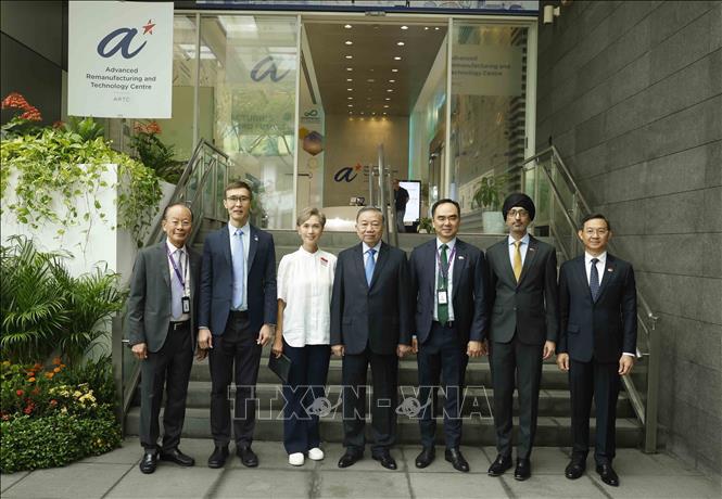 Tổng Bí thư, Chủ tịch nước Tô Lâm thăm Nhà máy mẫu cho công nghệ sản xuất tiên tiến- Ảnh 8.