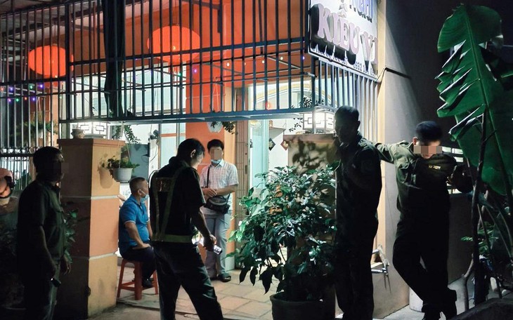 Truy tìm người đàn ông liên quan vụ một phụ nữ tử vong tại nhà trọ ở Khánh Hòa- Ảnh 3.