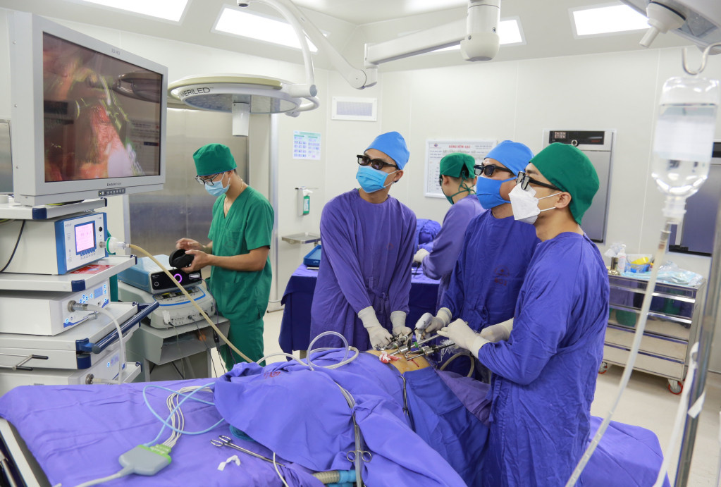Tin vui về phụ cấp đặc thù và hỗ trợ hằng tháng cho nhân viên y tế từ 15/7- Ảnh 1.