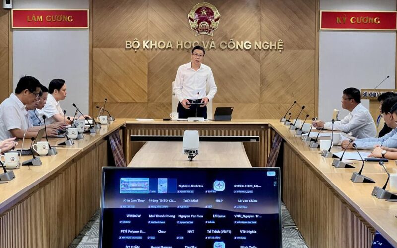 Hoàn thiện mô hình tổ chức và vận hành phòng thí nghiệm trọng điểm quốc gia