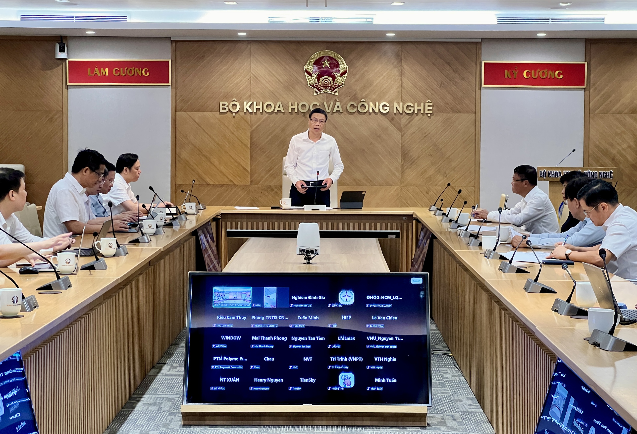 Hoàn thiện mô hình tổ chức và vận hành phòng thí nghiệm trọng điểm quốc gia- Ảnh 1.