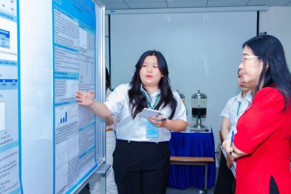 Đào tạo dược sĩ trước làn sóng AI và chăm sóc cá thể hóa