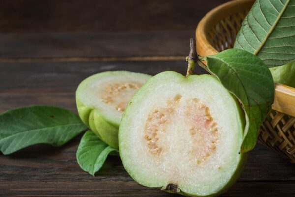 Ăn ổi giảm cân: Nên ăn cả vỏ hay bỏ ruột để ‘đốt mỡ’ bụng nhanh nhất?