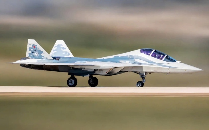 Biến thể mới của tiêm kích Su-57 Nga xuất hiện