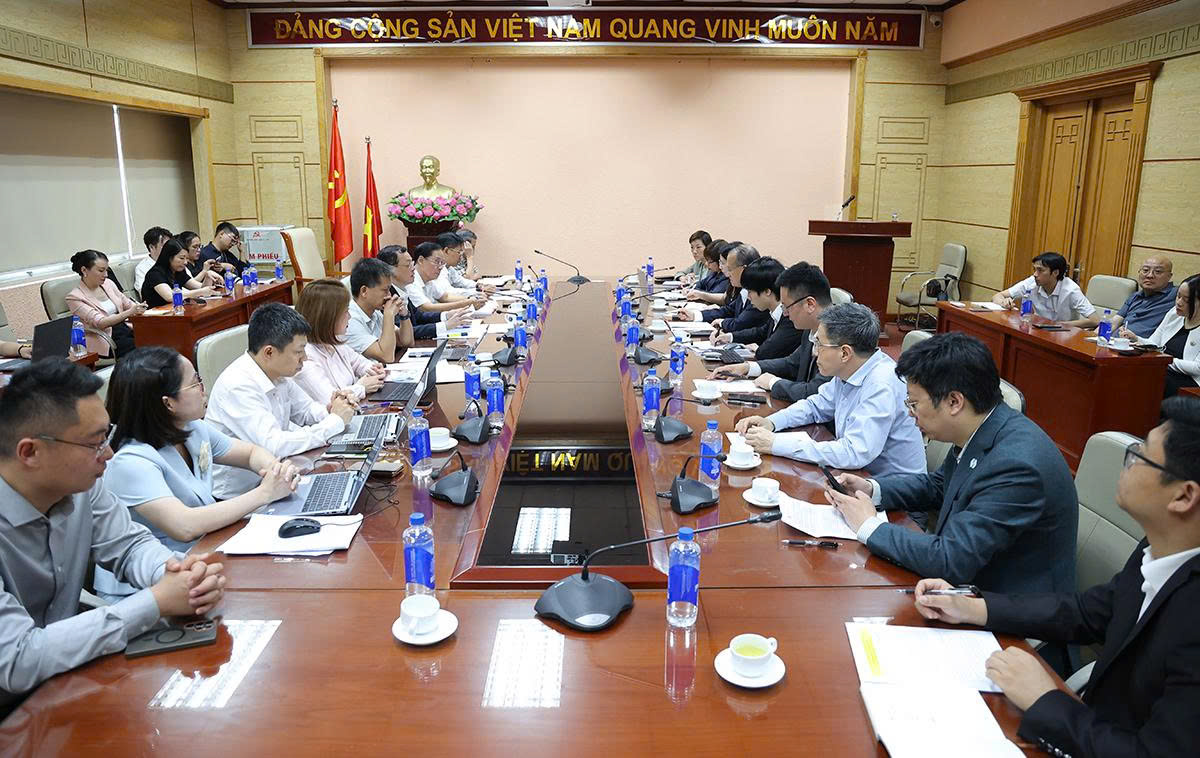 Thứ trưởng Nguyễn Tri Thức tiếp, làm việc với Chủ tịch Tập đoàn SunWah cùng các doanh nghiệp Trung Quốc- Ảnh 2.