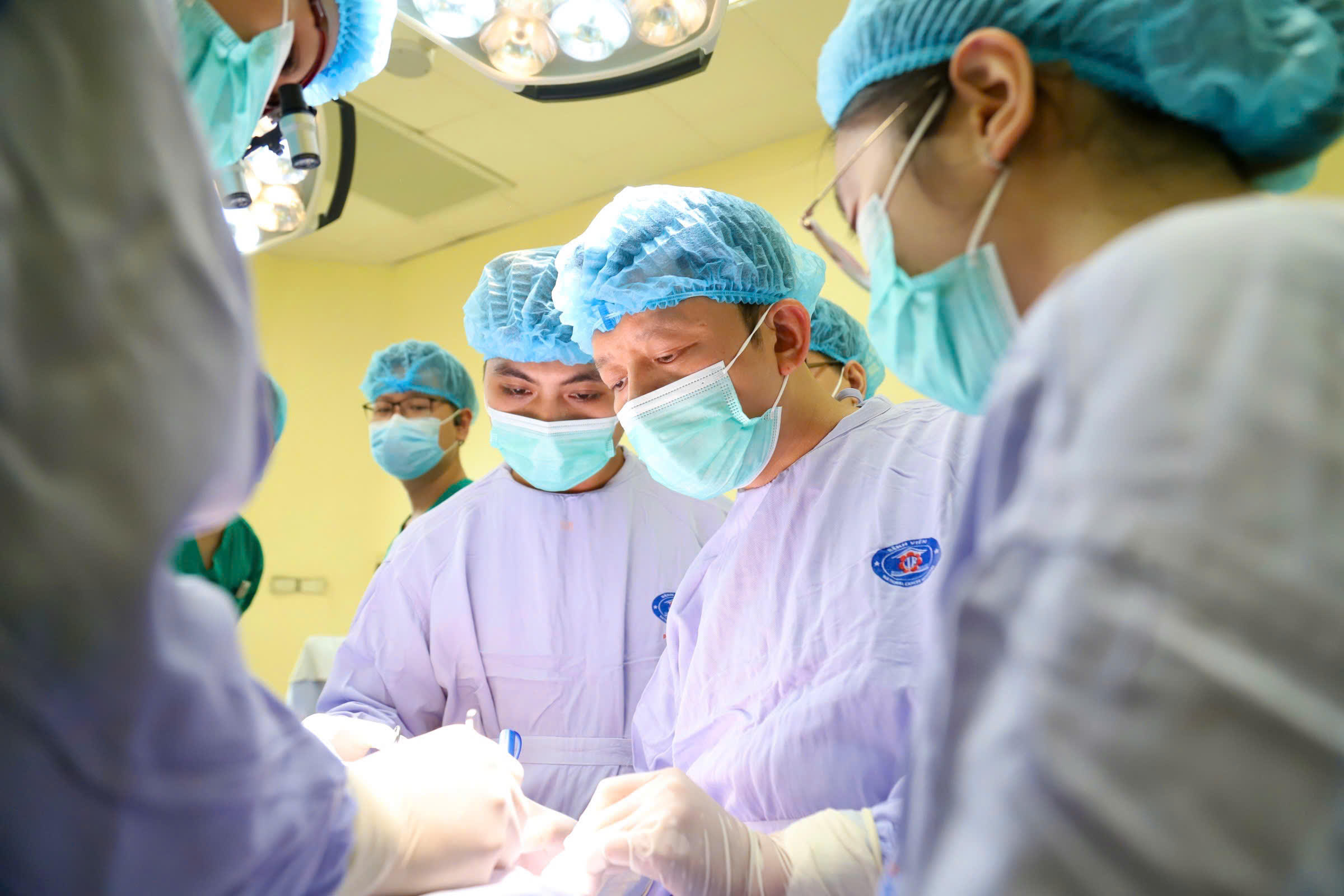 Ung thư lưỡi dễ nhầm nhiệt miệng: Bác sĩ cảnh báo dấu hiệu không nên chủ quan- Ảnh 2.