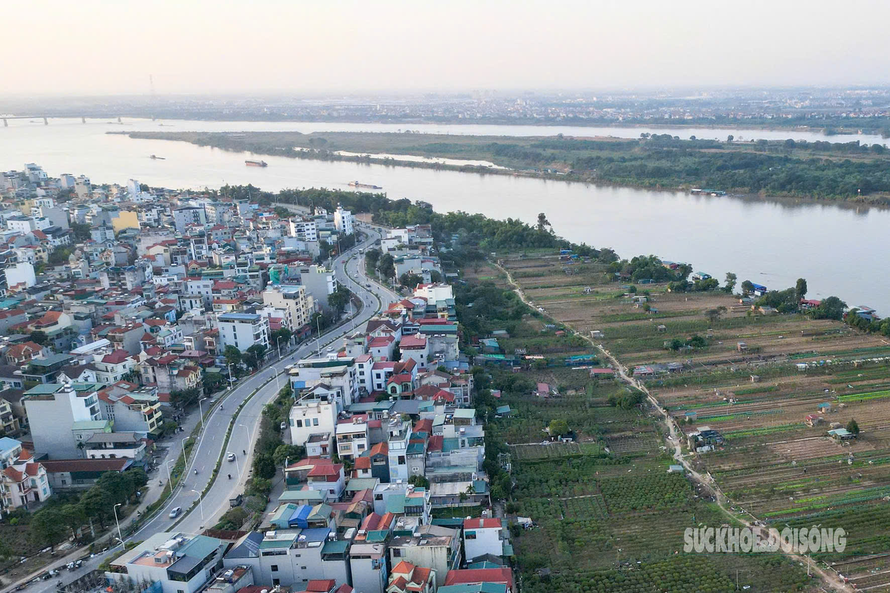 Hà Nội họp xem xét thông qua siêu dự án Trục đại lộ cảnh quan sông Hồng- Ảnh 1.