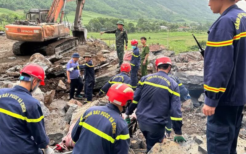 Kiểm tra toàn diện mỏ đá sạt lở khiến ba người tử vong tại Thanh Hóa
