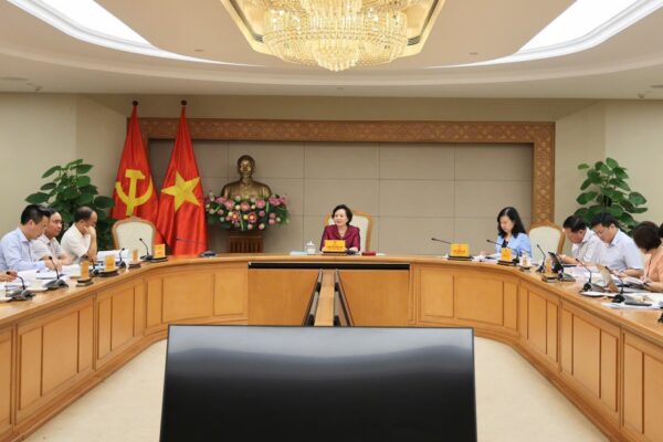 Hoàn thiện bộ máy quản lý ATTP theo hướng một đầu mối để khắc phục tình trạng ‘cắt khúc’, chồng chéo