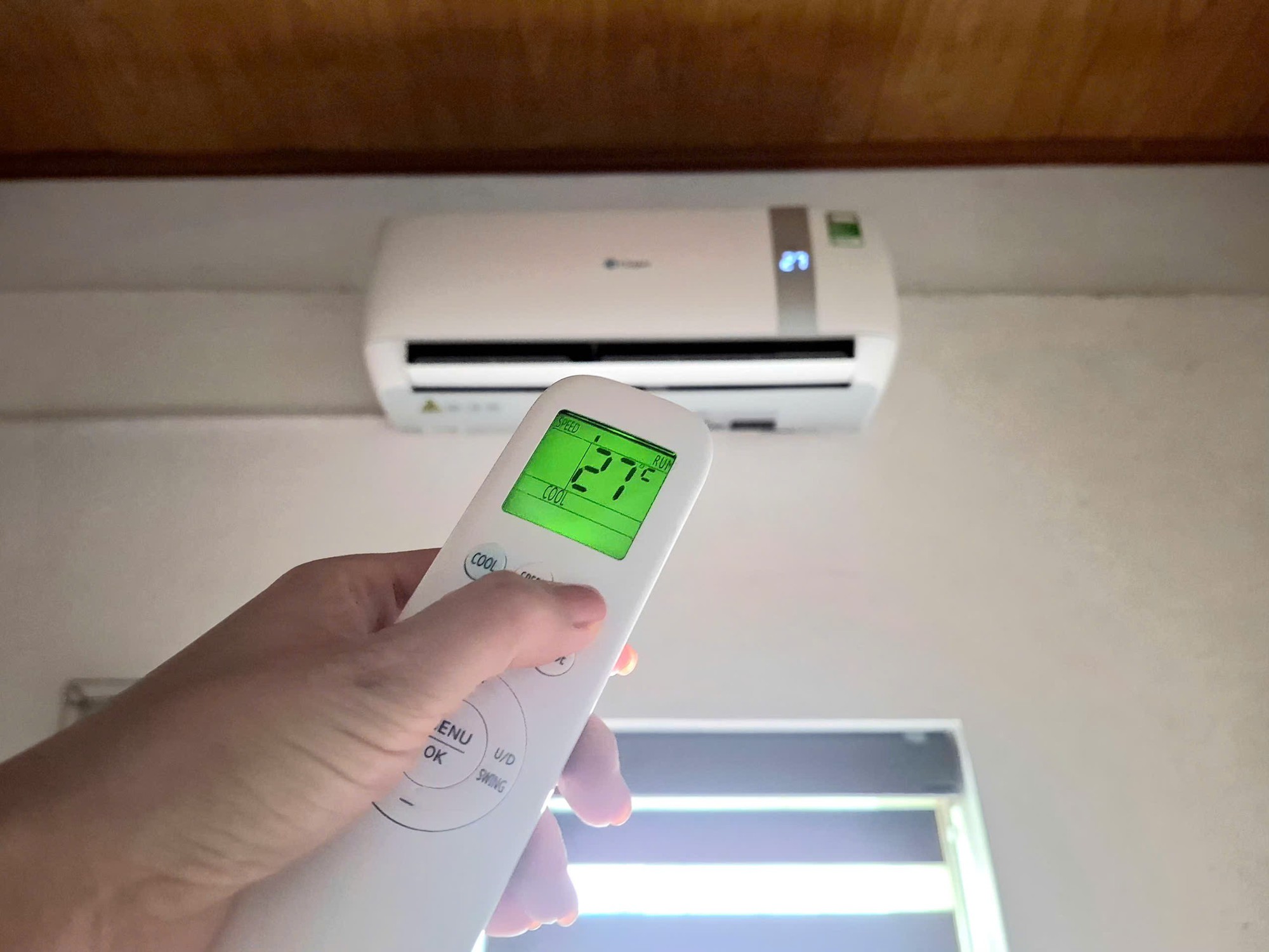 Thợ điện tiết lộ 3 nguyên tắc đơn giản giúp bật điều hòa cả ngày không lo tốn điện- Ảnh 1.
