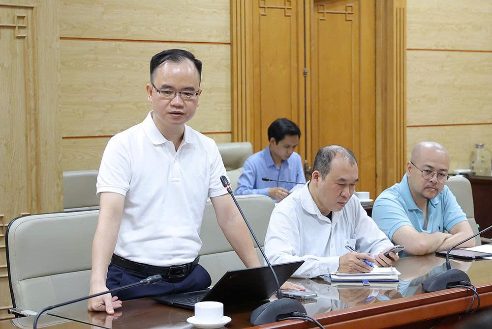 Thứ trưởng Nguyễn Tri Thức yêu cầu đẩy nhanh tiến độ triển khai bệnh án điện tử và cơ sở dữ liệu y tế
- Ảnh 2.