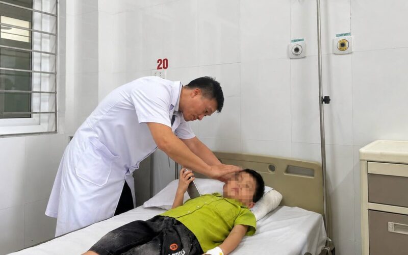 Kịp thời cứu chữa trẻ 5 tuổi bị chấn thương sọ não sau cú ngã