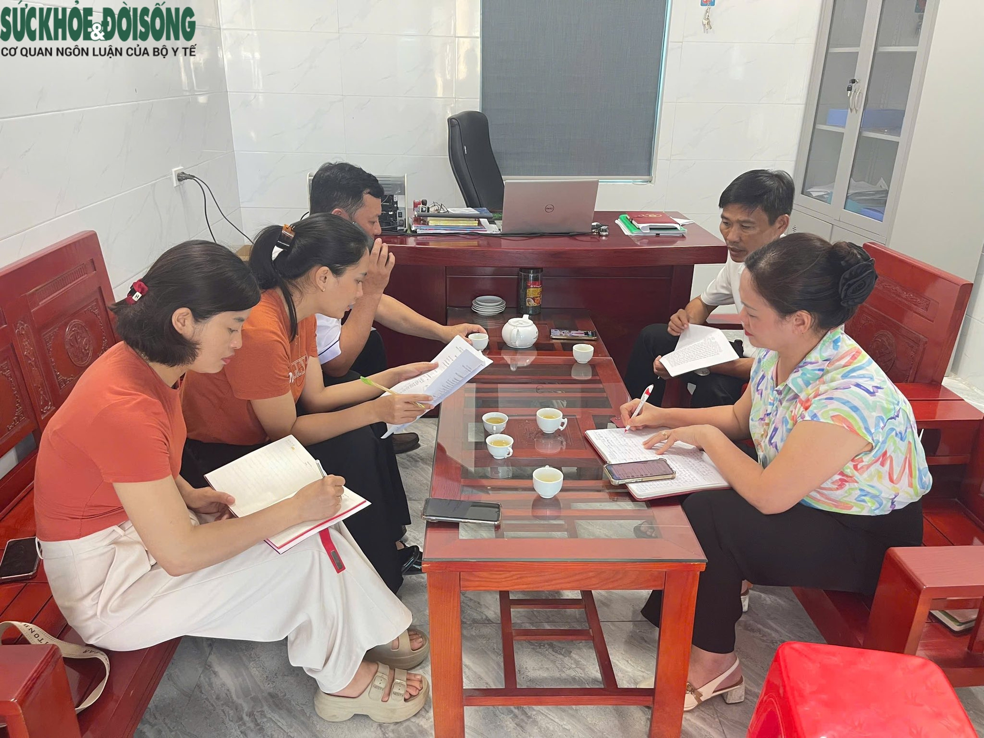Nguy cơ bệnh dại gia tăng mùa nắng nóng, cần tiêm phòng ngay khi bị chó mèo cắn
- Ảnh 1.