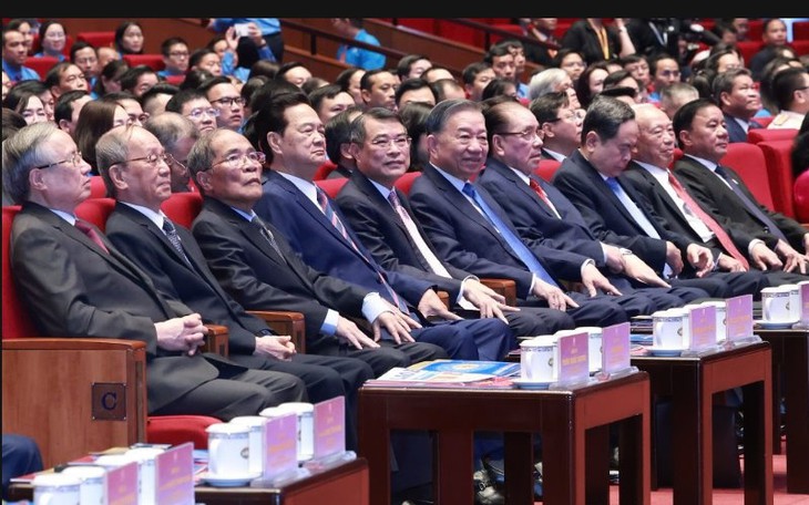 Phát biểu chỉ đạo của Tổng Bí thư, Chủ tịch nước Tô Lâm tại Đại hội XIV Công đoàn Việt Nam- Ảnh 3.