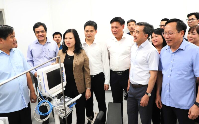 Bộ trưởng Đào Hồng Lan: Quyết tâm đưa Cơ sở 2 Bệnh viện Bạch Mai vào hoạt động trong cuối tháng 6