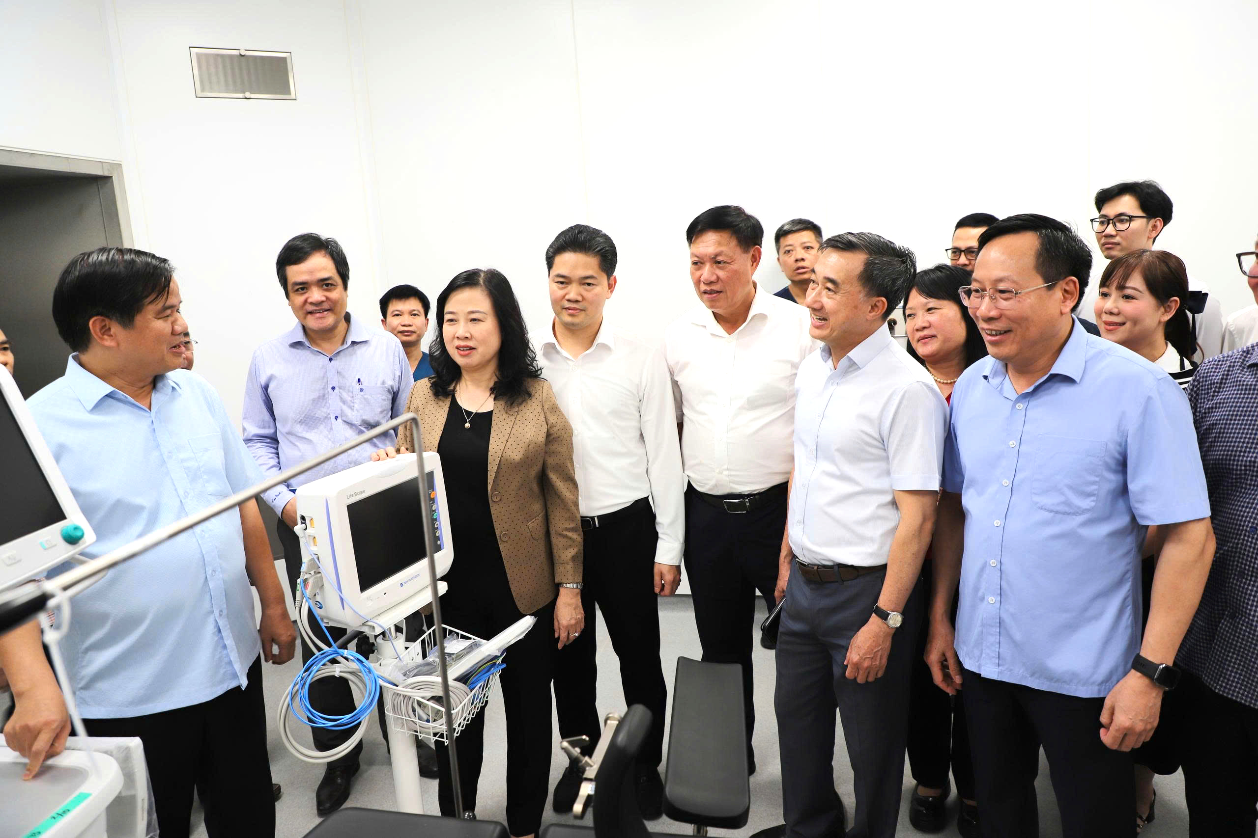edit-btr-3-178110330293820854038 Bộ trưởng Đào Hồng Lan: Quyết tâm đưa Cơ sở 2 Bệnh viện Bạch Mai vào hoạt động trong cuối tháng 6- Ảnh 1.