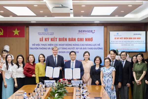 Bệnh viện Đại học Y Dược TP. Hồ Chí Minh và Servier Việt Nam ký ghi nhớ hợp tác nâng cao năng lực truyền thông và quản lý tăng huyết áp, đái tháo đường giai đoạn 2026 – 2030